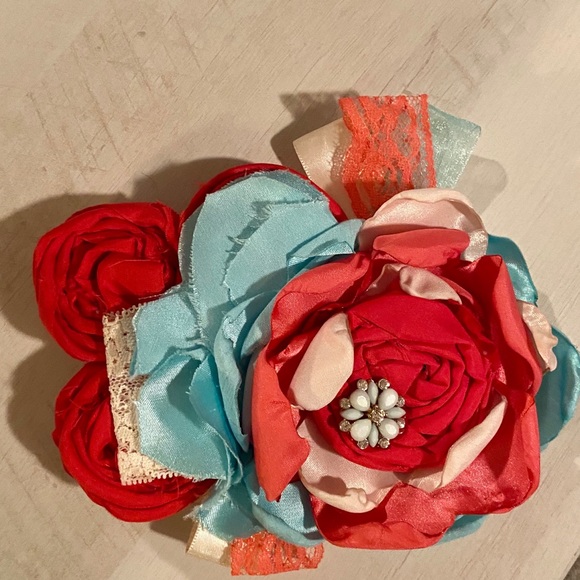 Belt Corsage - Picture 1 of 1